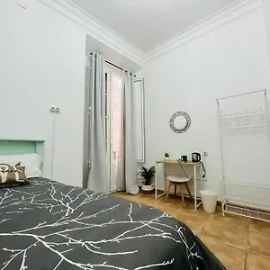 Daire Malak-rooms