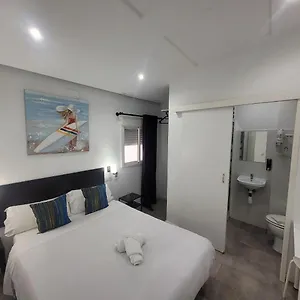 Guest house Ayz Frailes - Auto Check-in (adults Only)
