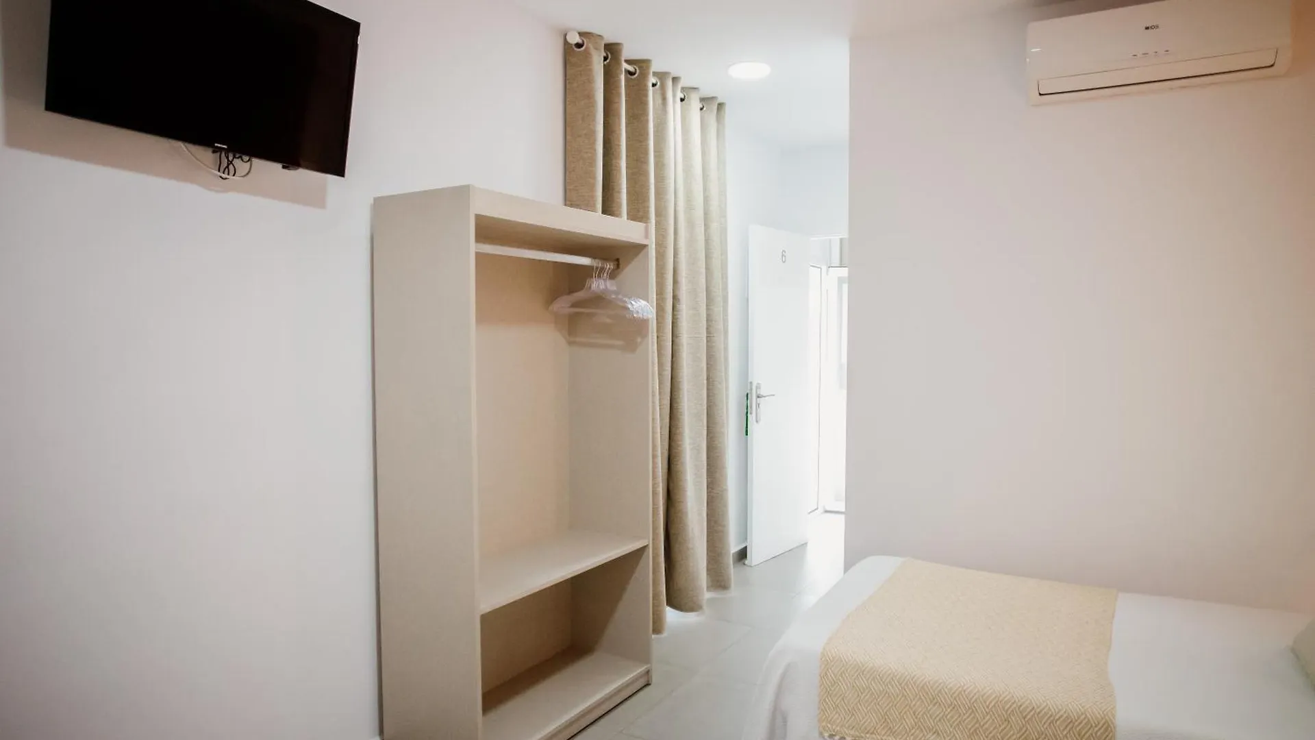 Apartamentos Turisticos Mastil 16 Málaga Vendégház