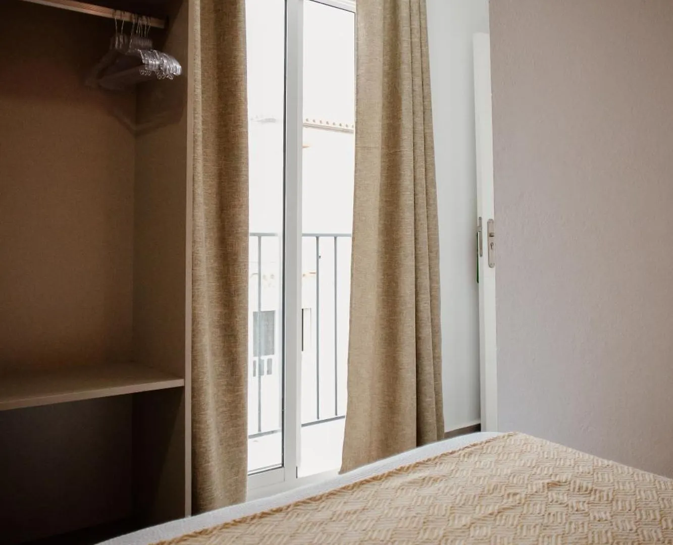 Apartamentos Turisticos Mastil 16 Málaga 2*,  Spanyolország